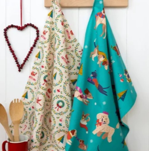 Christmas Robins Tea Towel | Festive 100% Cotton Kitchen Towel