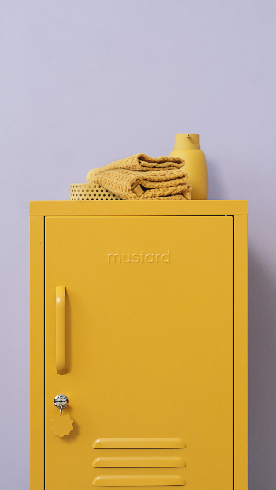 Mustard Made Shorty locker, mustard