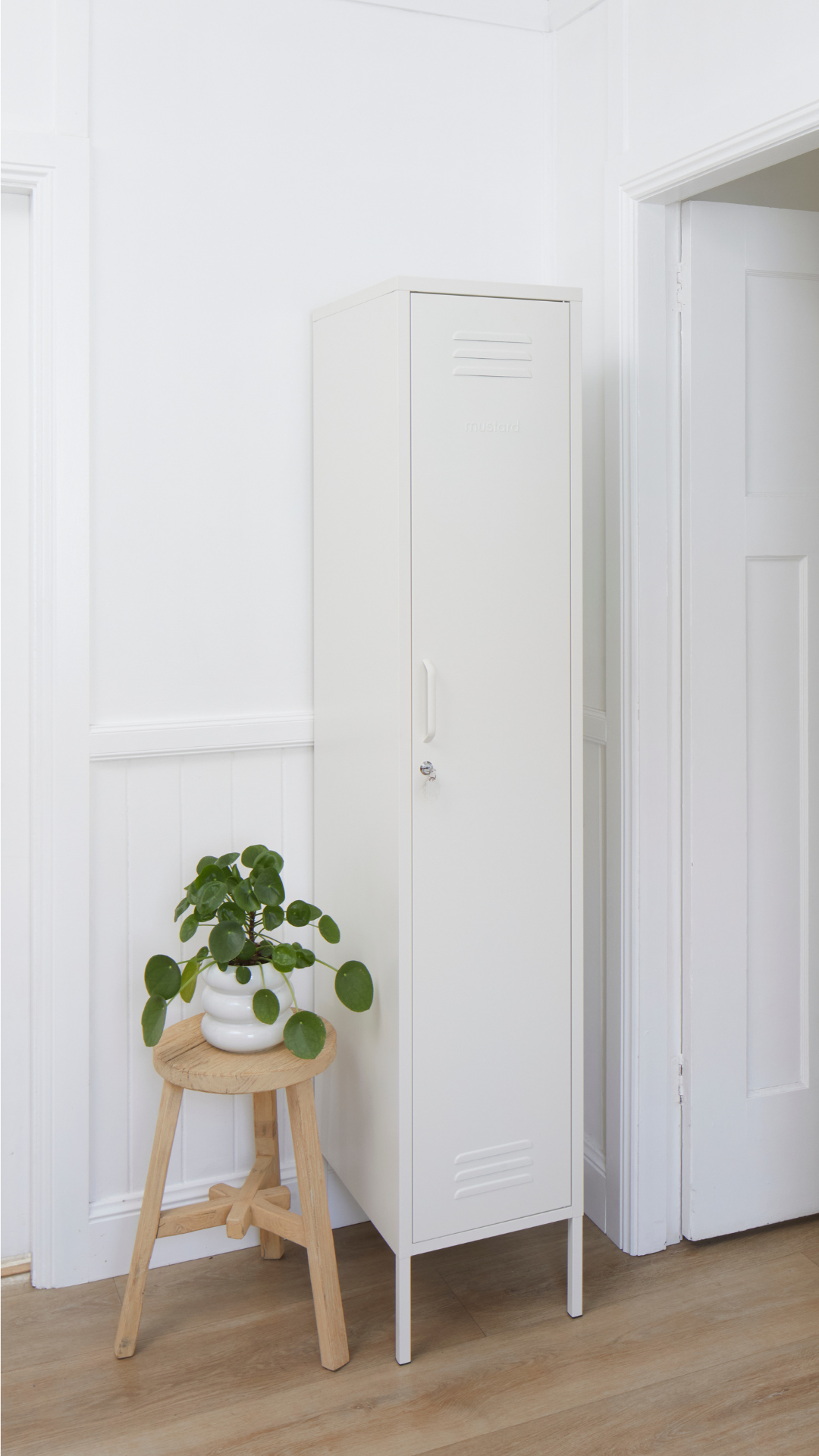 Mustard Made Skinny locker, white