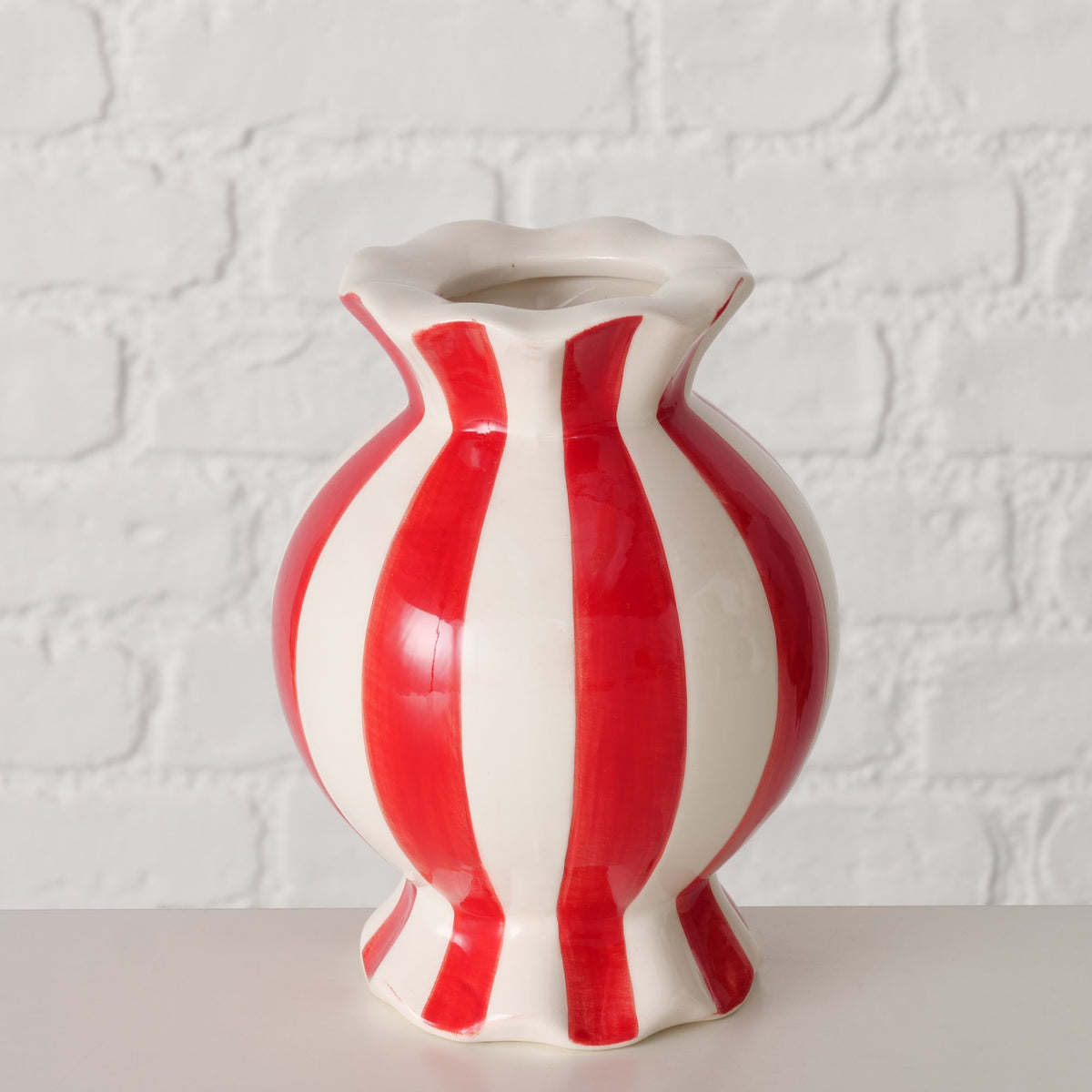 Bonbon glass bud vase, 17.5cm