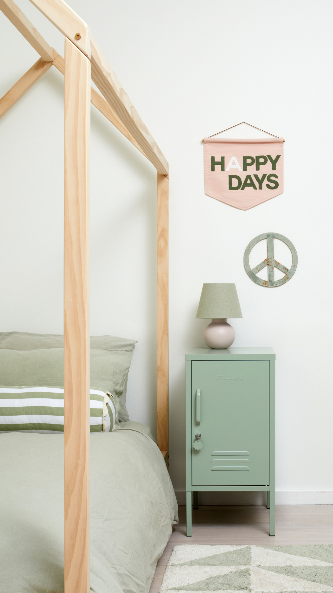 Mustard Made Shorty locker, sage