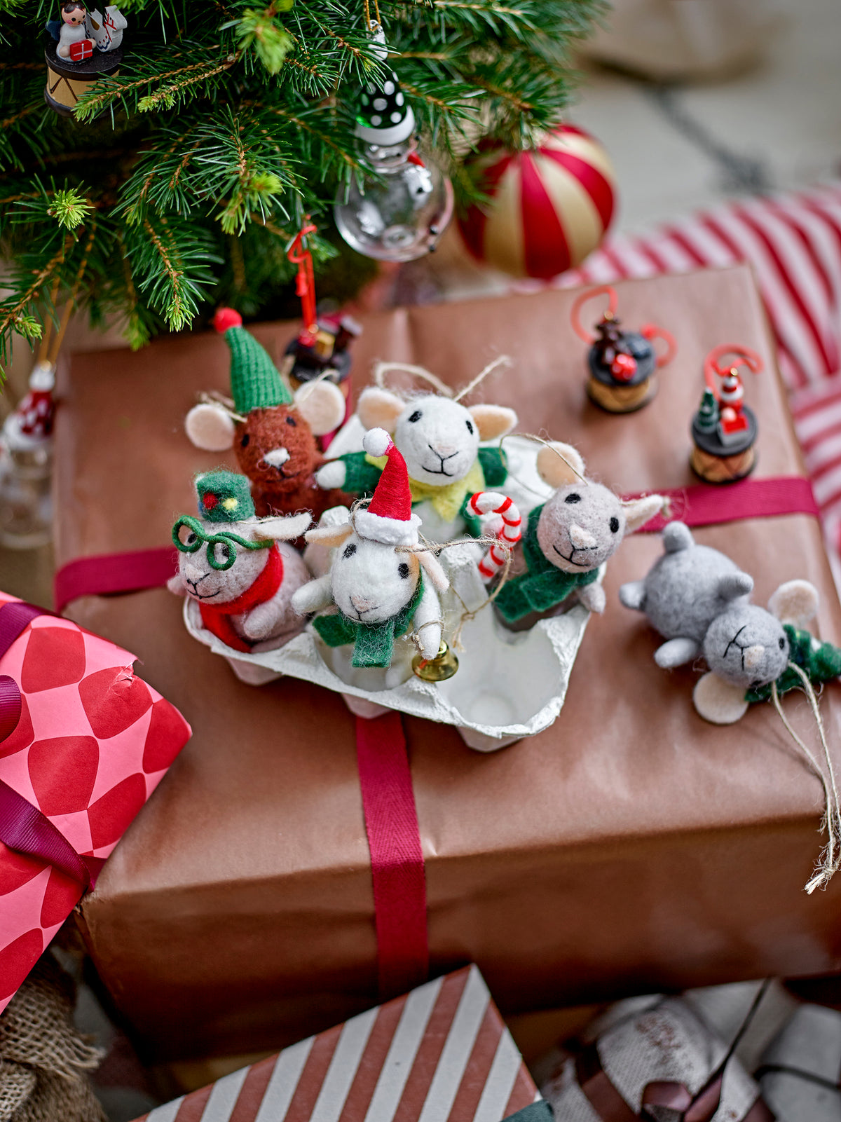Festive Felt Mouse Christmas Tree Decoration | Hanging Wool Mouse Ornament