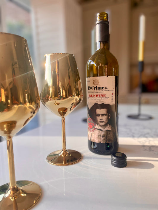 Lacquered Gold Wine Glass | Luxury Gold-Coated Glassware