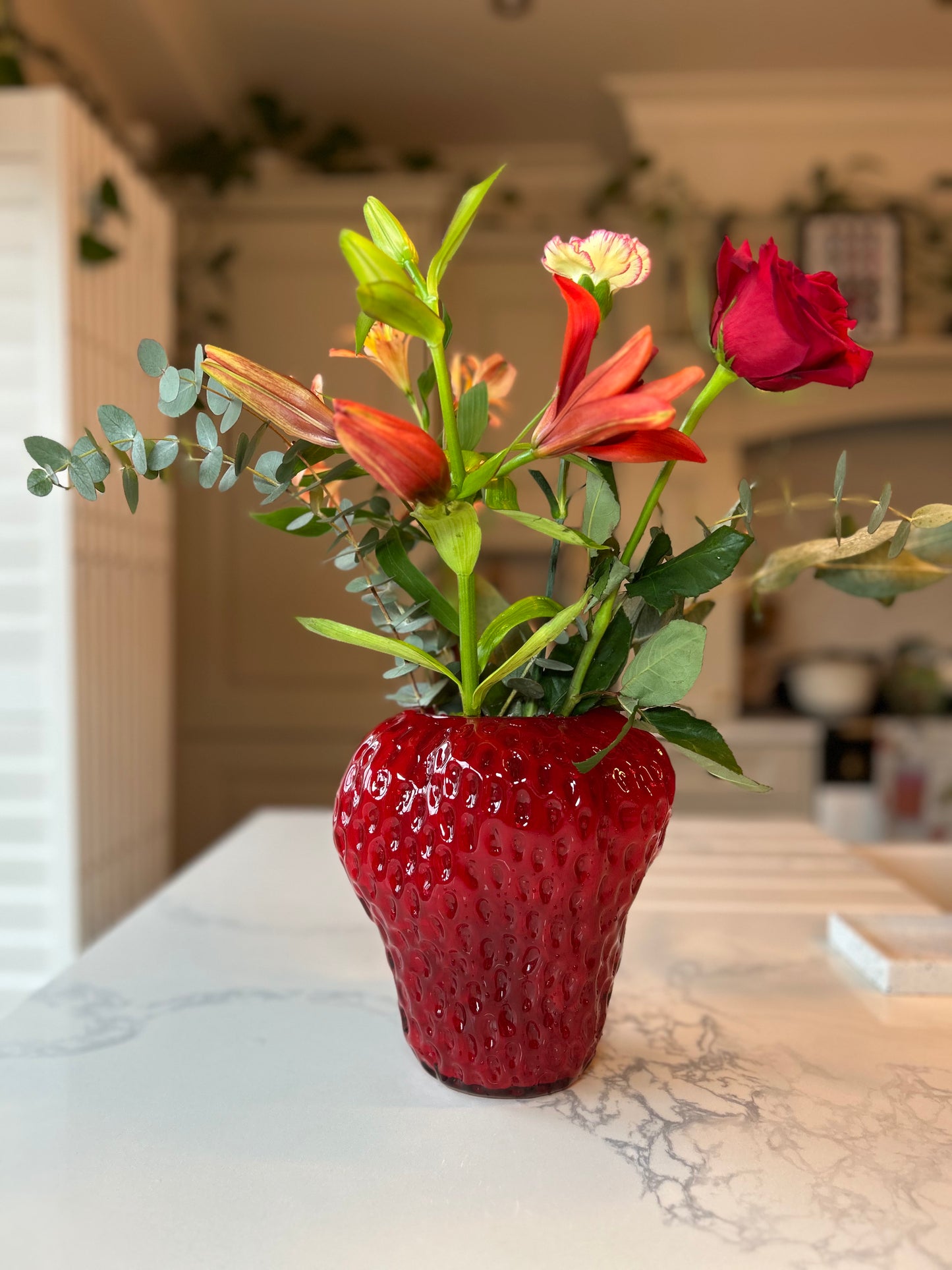 Strawberry Vase | Red Lacquered Glass Decorative Vase