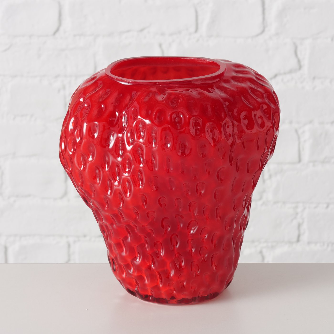 Strawberry Vase | Red Lacquered Glass Decorative Vase